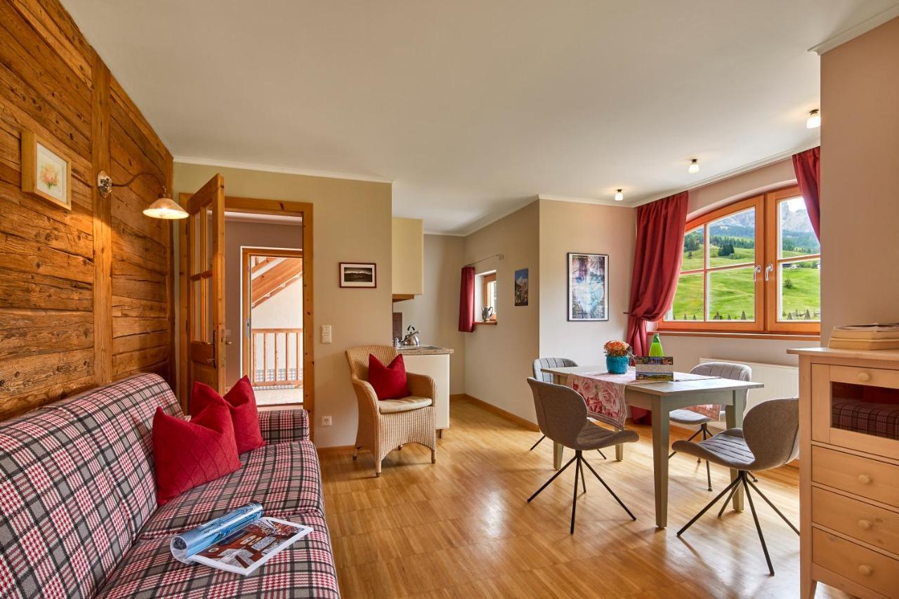 Appartamenti La Sajun & Les Viles La Villa  Exterior foto